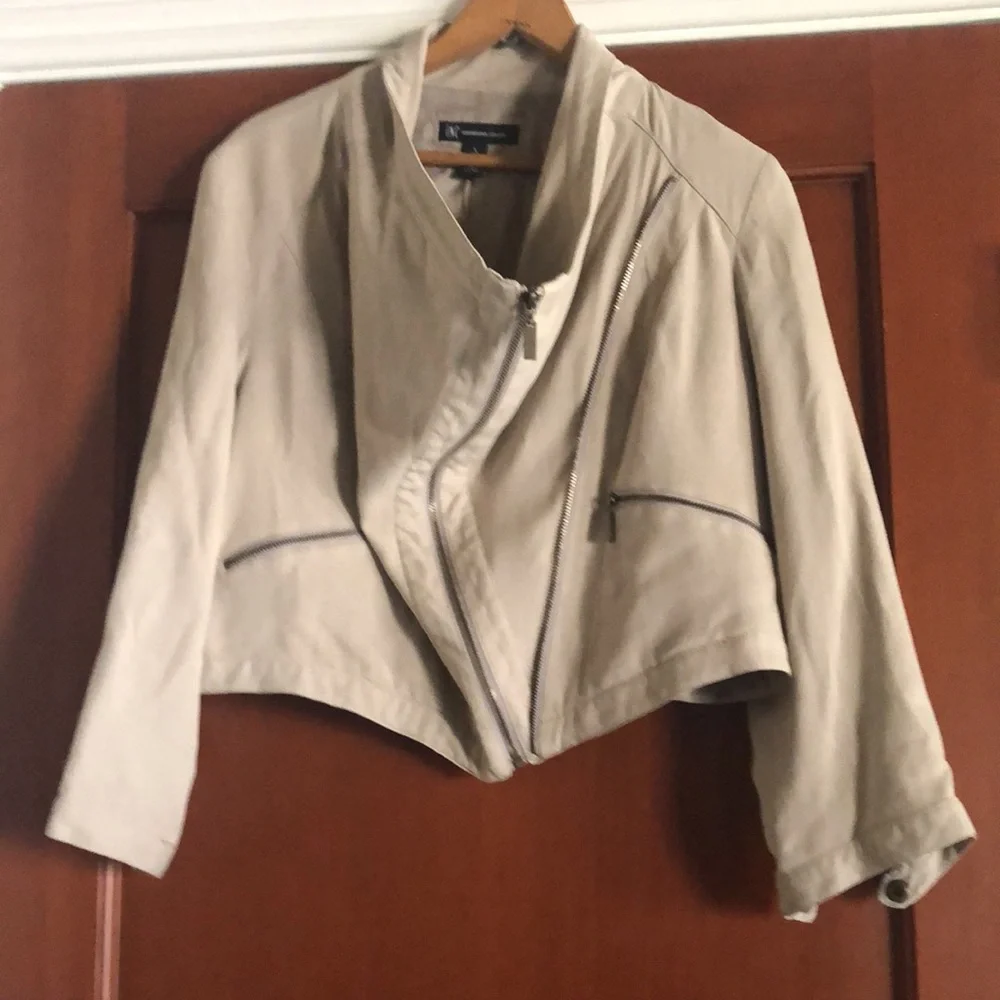 Silk will short waist motorcycle style jacket with zippers - Picture 12 of 12